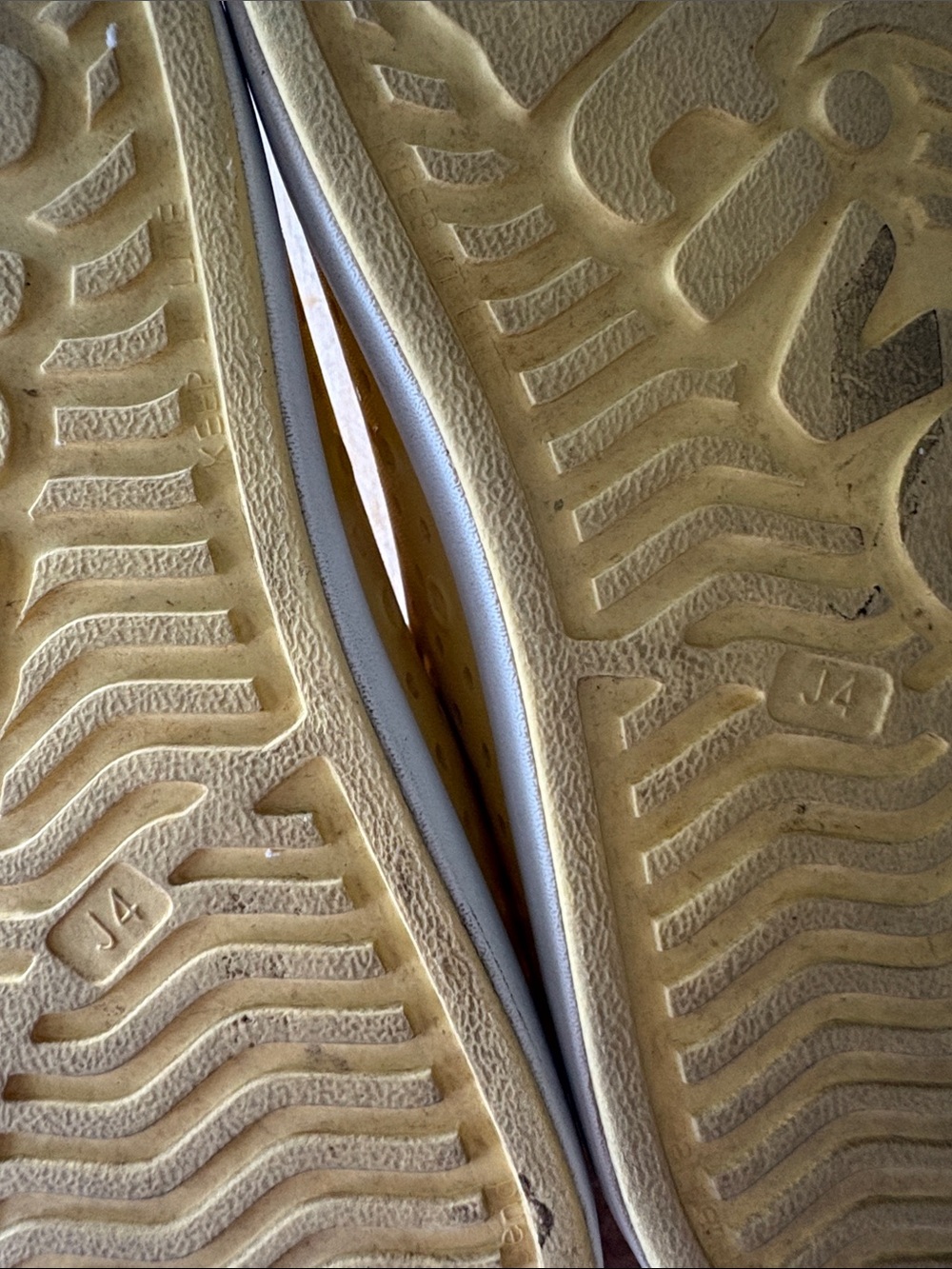 Native Kids Slip-On Shoes in Yellow size J4 - Picture 2 of 8